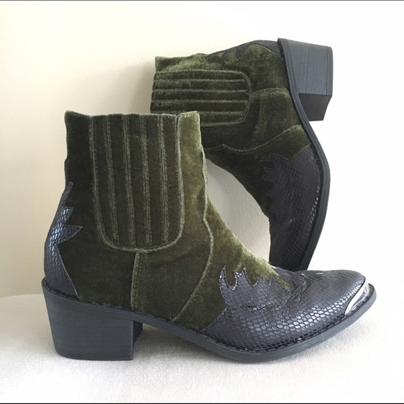 🍓SOLD🍓Coconuts by Matisse "Wolf" Bootie - Picture 1 of 4