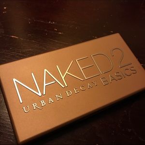 📌Avail. until Jan 14th! Naked 2 Basics Palette