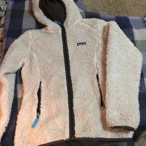 Thick, cozy Patagonia jacket in a rare color!