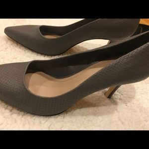 Grey BCBG leather pumps in good condition!