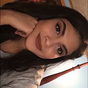 Meet your Posher, Lizbeth