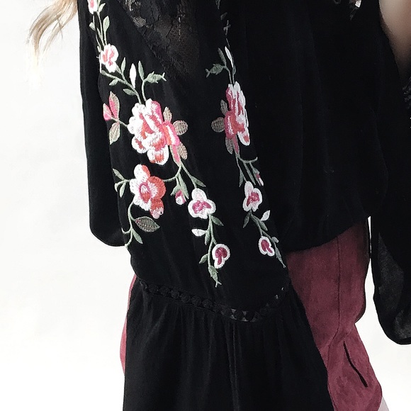 Embroidered Off Shoulder Top - Picture 3 of 3