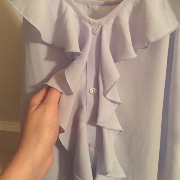 Light blue flowy blouse - Picture 3 of 4