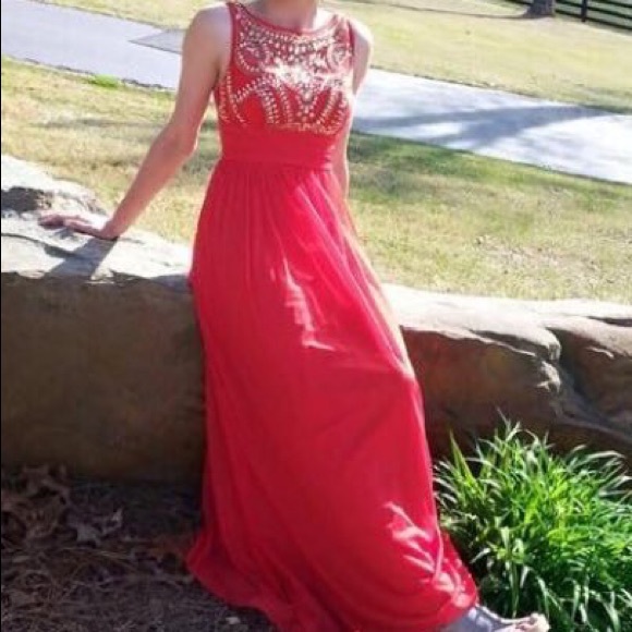 Red prom dress