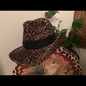 ⚡️Sale! Eric Javits Leopard print felt hat