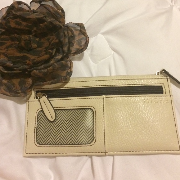 NWOT Miche Designer Cream/Brown Ladies Wallet
