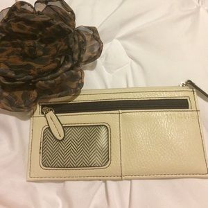 NWOT Miche Designer Cream/Brown Ladies Wallet