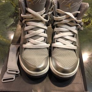 Grey Size 7 Jordan flight Hi Top shoes