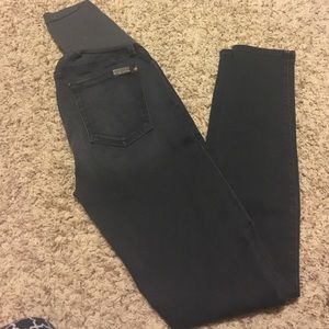 Seven7 Maternity Skinny Jeans.