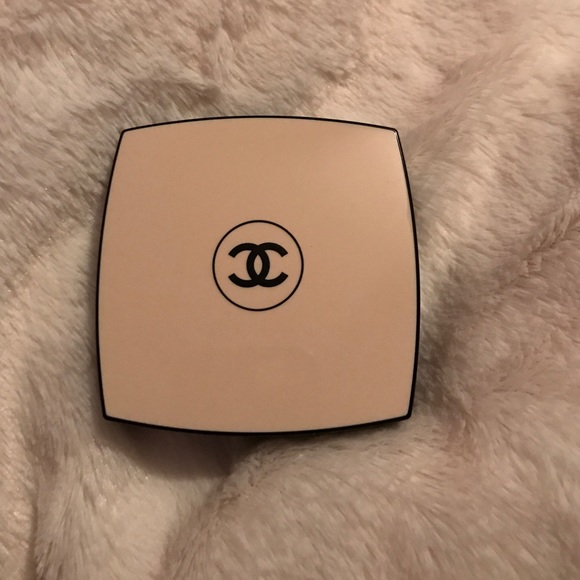 Chanel Les Beiges powder
