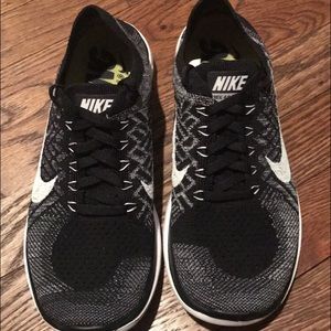 Nike Free 4.0 Flyknit Size 7.5