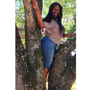 Meet your Posher, Brittani