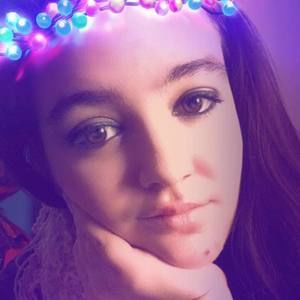 Meet your Posher, Michaela