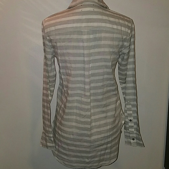 Stripes / Button down