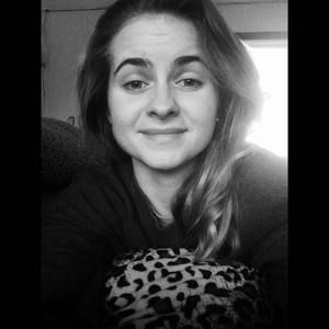 Meet your Posher, Lara