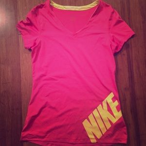 *Price drop* Nike work out shirt