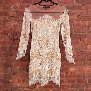 White Lace Long-Sleeved Dress