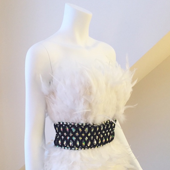 ❌❌❌❌🎉HP🎉 🆕 Feather Mini Dress - Picture 4 of 4