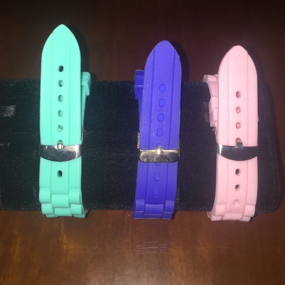 Watch - Picture 2 of 2