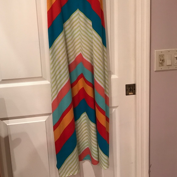 Dress - Picture 2 of 4