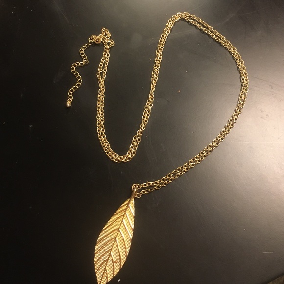 Long gold leaf necklace