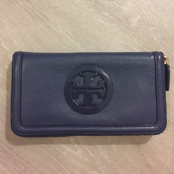 Authentic Tory Burch zip around Wallet