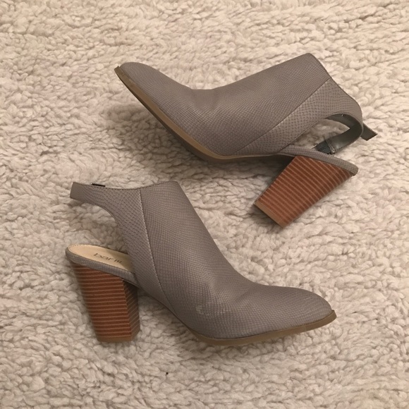 Bar lll - Ivy Women Gray Bootie - Picture 2 of 3