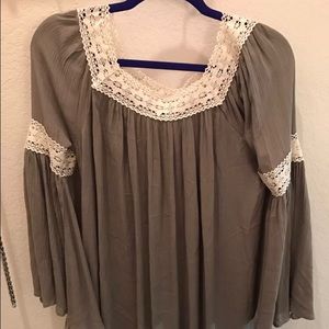 Apricot Lane Bell sleeved dress 👗