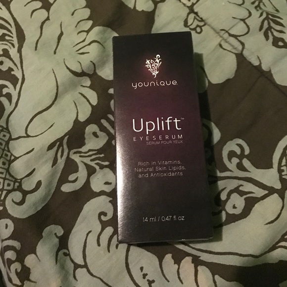 Younique uplift eye serum