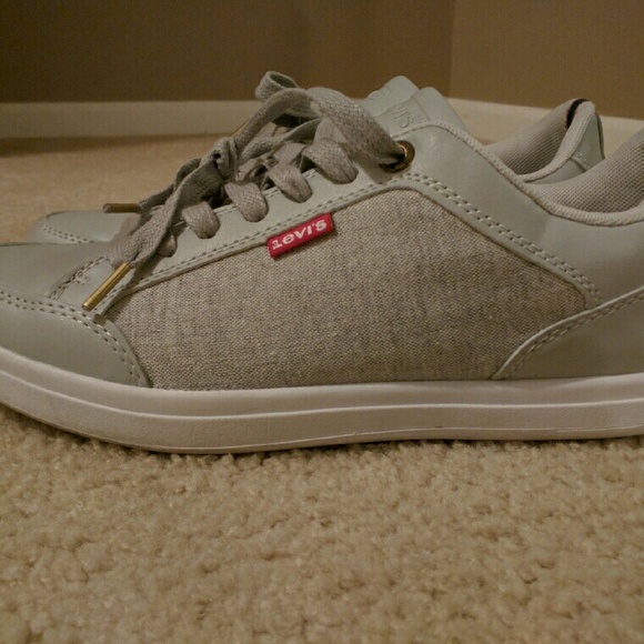 Levi's Grey Men's Shoes size 9.5
