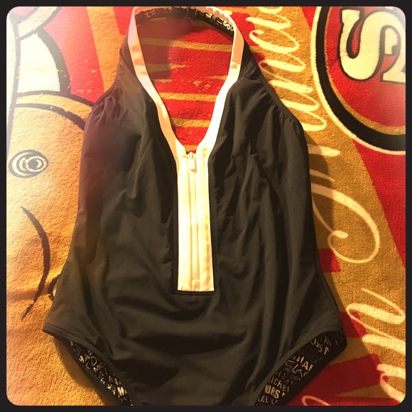 MICHAEL KORS ONE PIECE BATHING SUIT