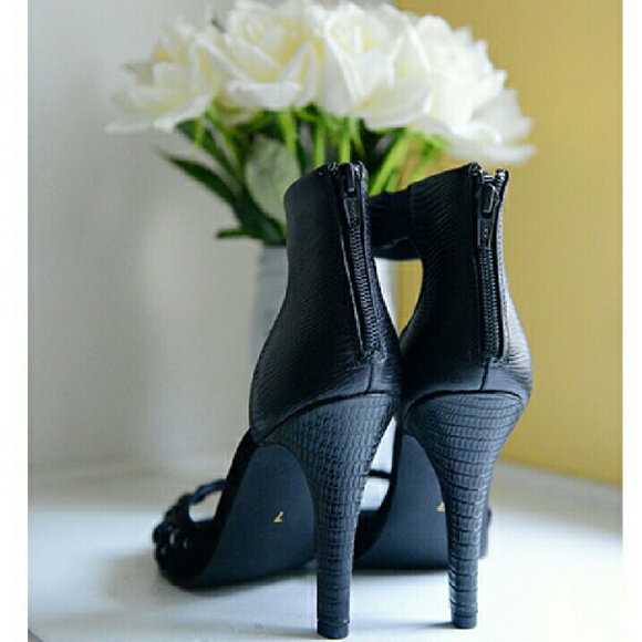 Seychelles Open Toe, Slingback Leather Sandals - Picture 2 of 4