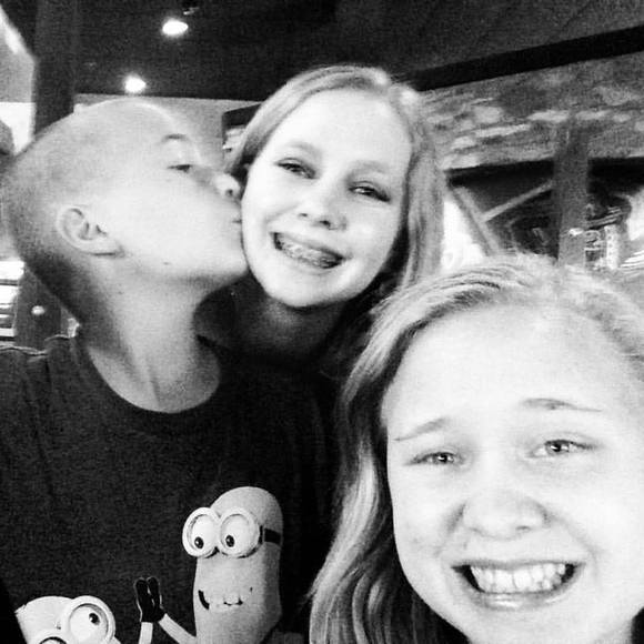 Meet your Posher, Lori - Picture 5 of 5