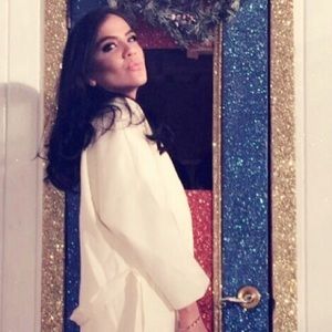 Meet your Posher, Laura