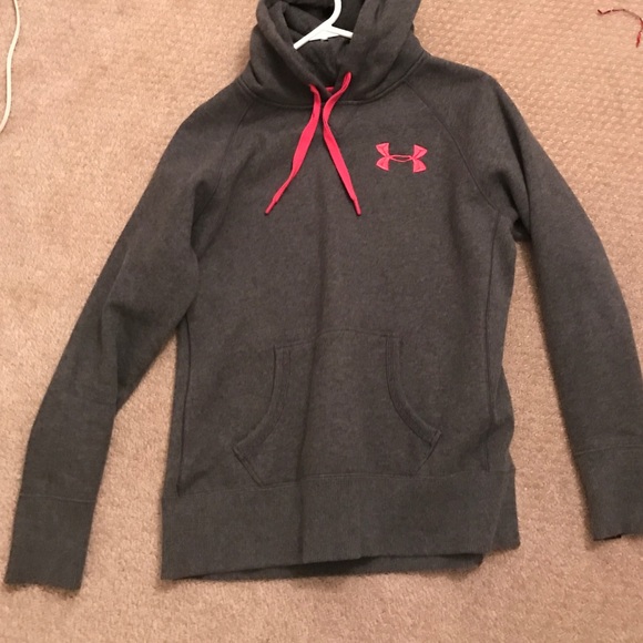 Under Armour Sweatshirt