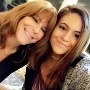 Meet your Posher, Arielle