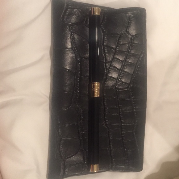 Black Diane Von furstenberg clutch