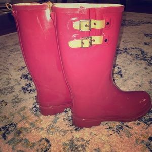 Fuschia rain boots