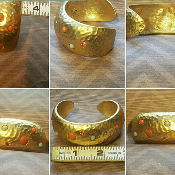 Jewelry - B242 🛍*NEVER WORN VINTAGE* GOLDEN CUFF w/Crystals