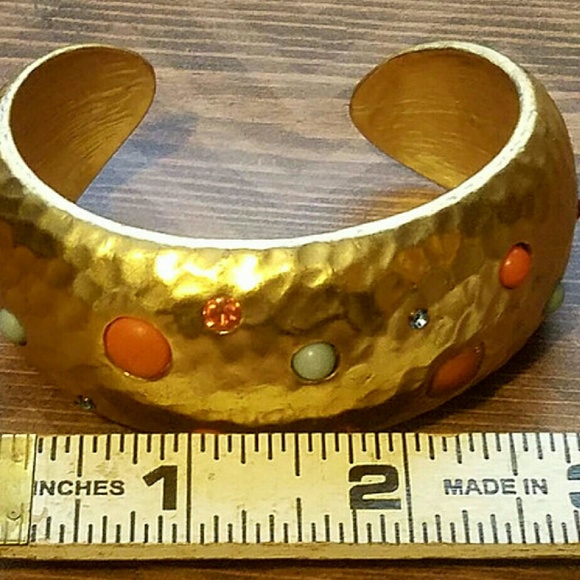 B242 🛍*NEVER WORN VINTAGE* GOLDEN CUFF w/Crystals - Picture 2 of 4