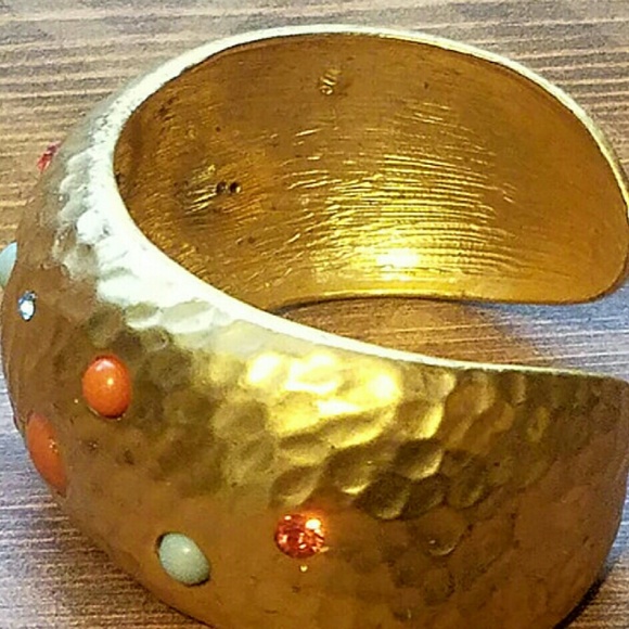 B242 🛍*NEVER WORN VINTAGE* GOLDEN CUFF w/Crystals - Picture 4 of 4