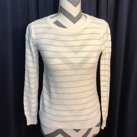 ⭐️ 3 for 10⭐️ Stripped sweater