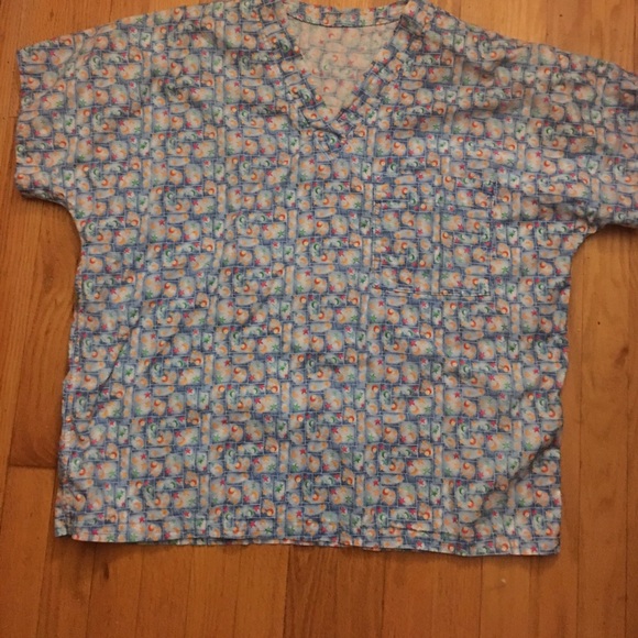 Like new scrub top
