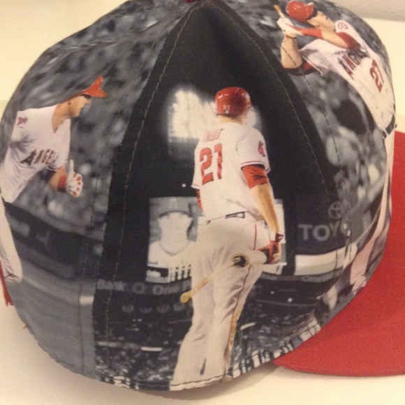 Angels hat - Picture 3 of 3