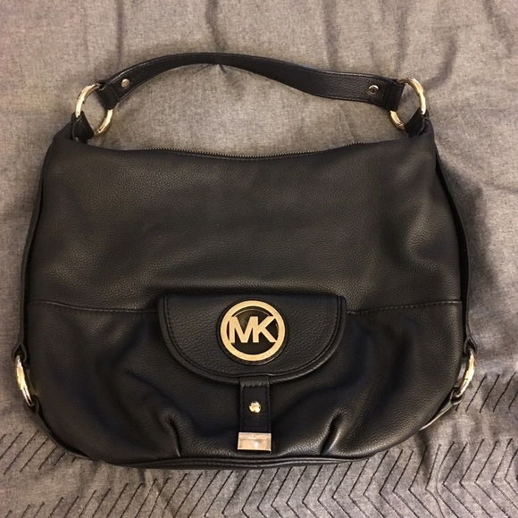 Michael Kors medium size black leather tote!