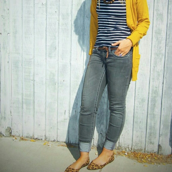 ISO work clothes...HELP! - Picture 3 of 3