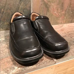 Boys size 2.5 dress shoes by Nordstrom Rack