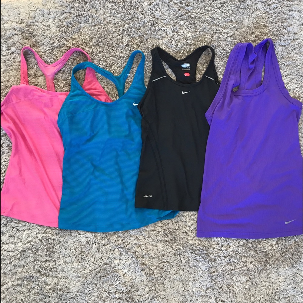 Nike medium work out tank tops