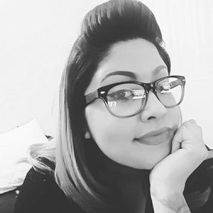 Meet your Posher, Desiree