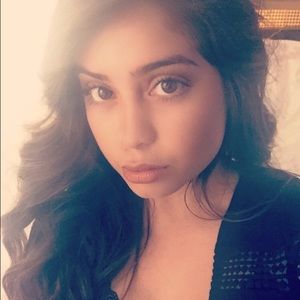 Meet your Posher, Corayma